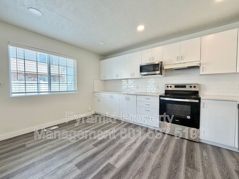 3178 S 945 E unit # B – photo 4
