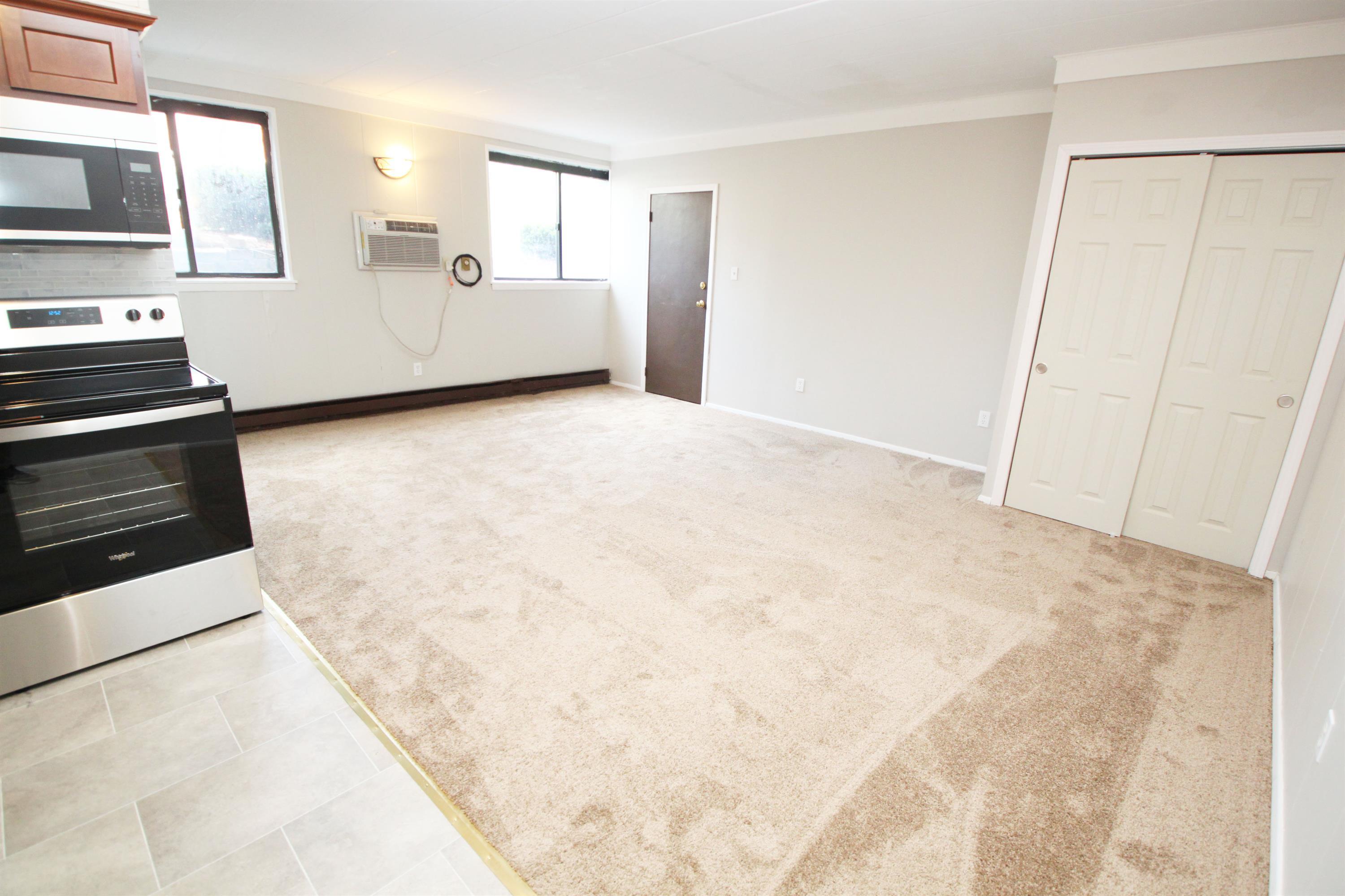 504 Orchard Ave unit 3 – photo 4