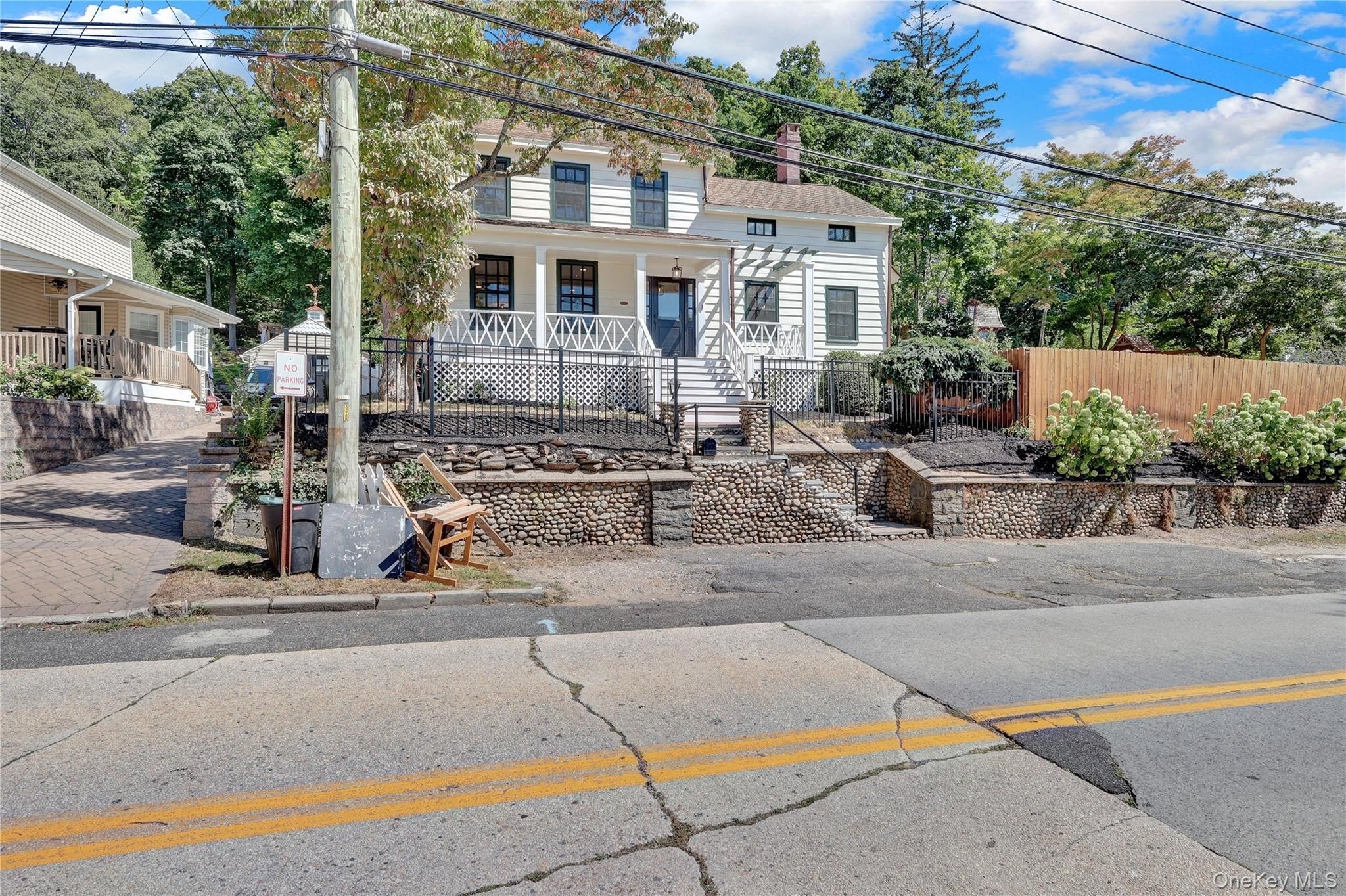 324 Woodbine Ave – photo 2