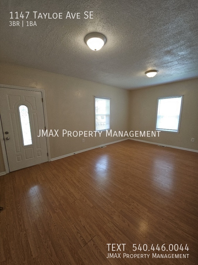 1147 Tayloe Ave SE – photo 3