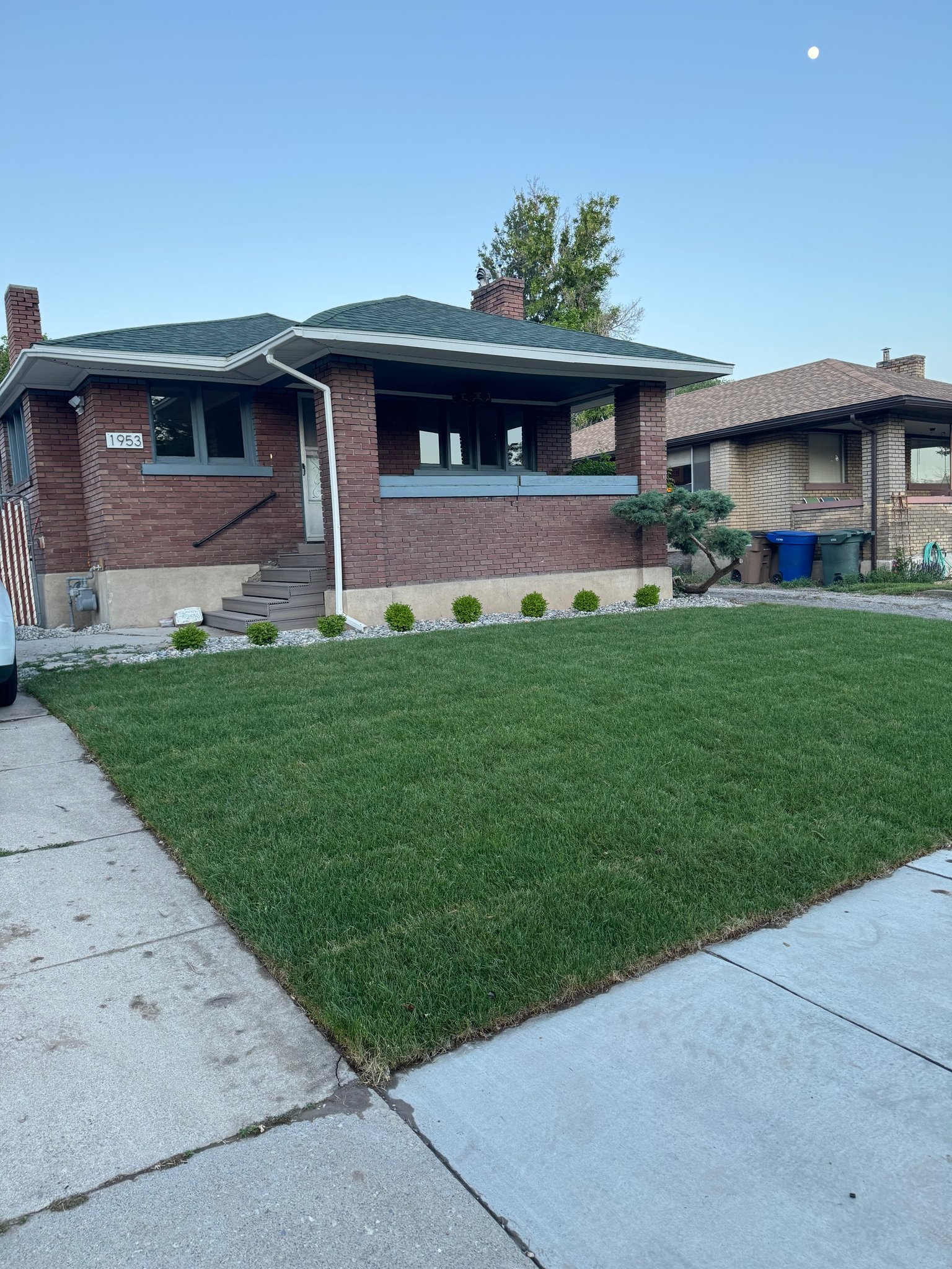 1953 View St E – photo 1
