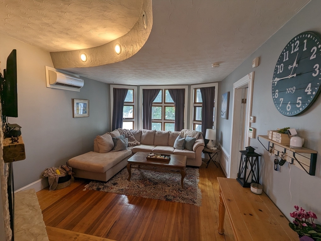 74 Bayswater St unit 2 – photo 3