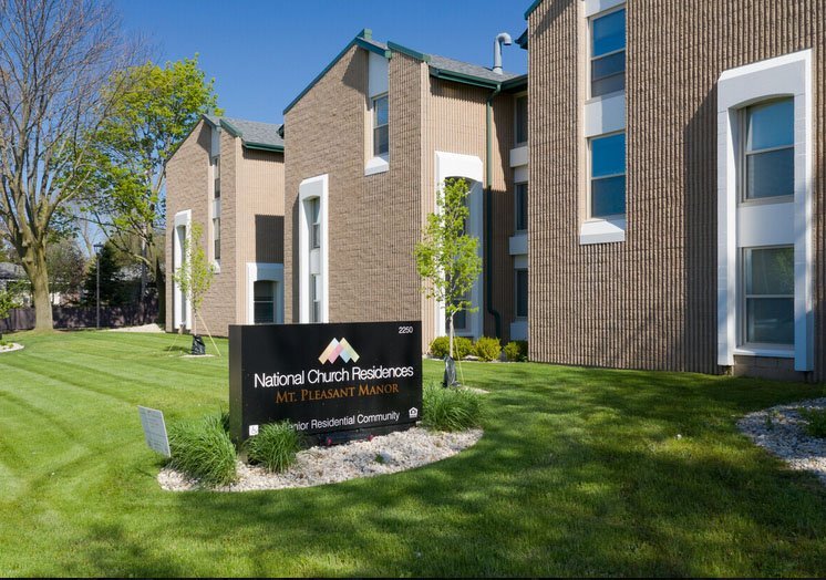 2250 Layard Ave – photo 1