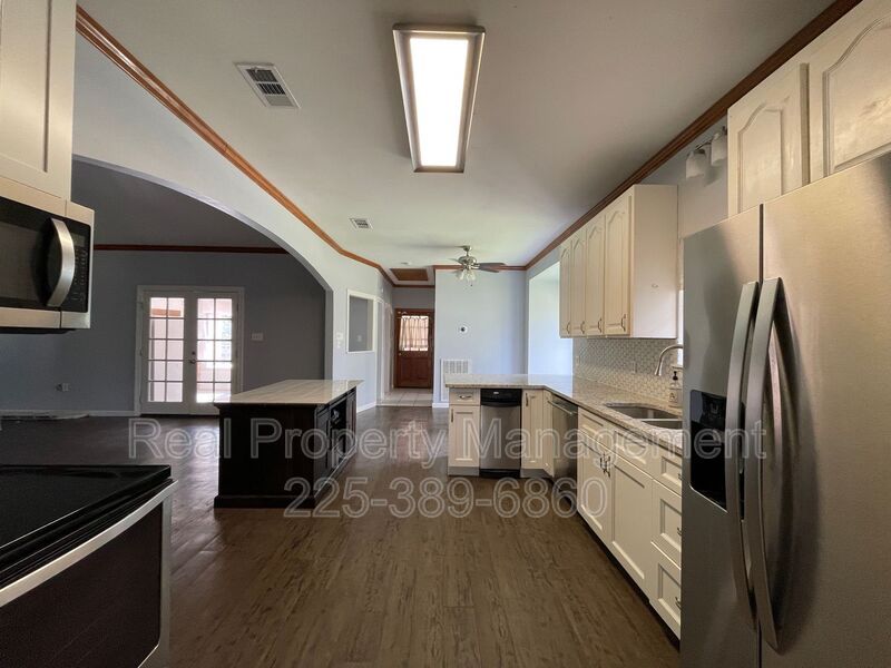 25491 Plantation Ave – photo 5