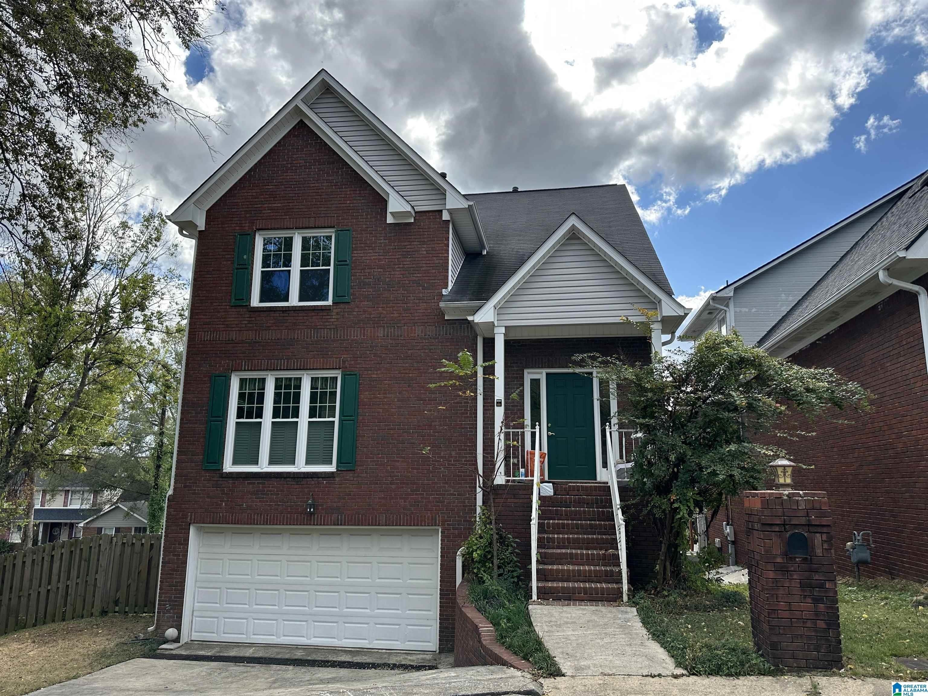 1715 Columbiana Ln – photo 2