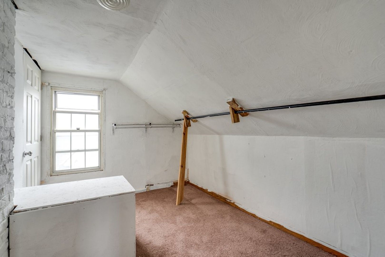 2118 Denison Ave unit UP - 3bd/1.5ba – photo 5