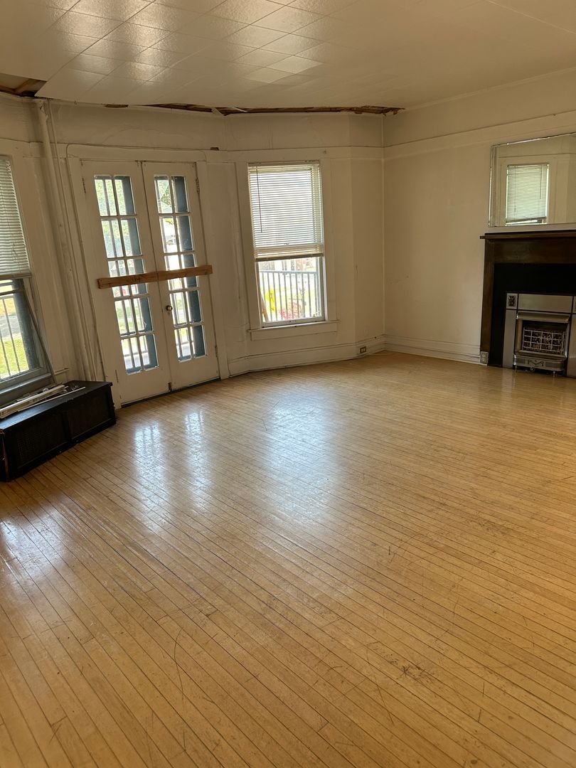 711 Broadway N unit 3 – photo 2
