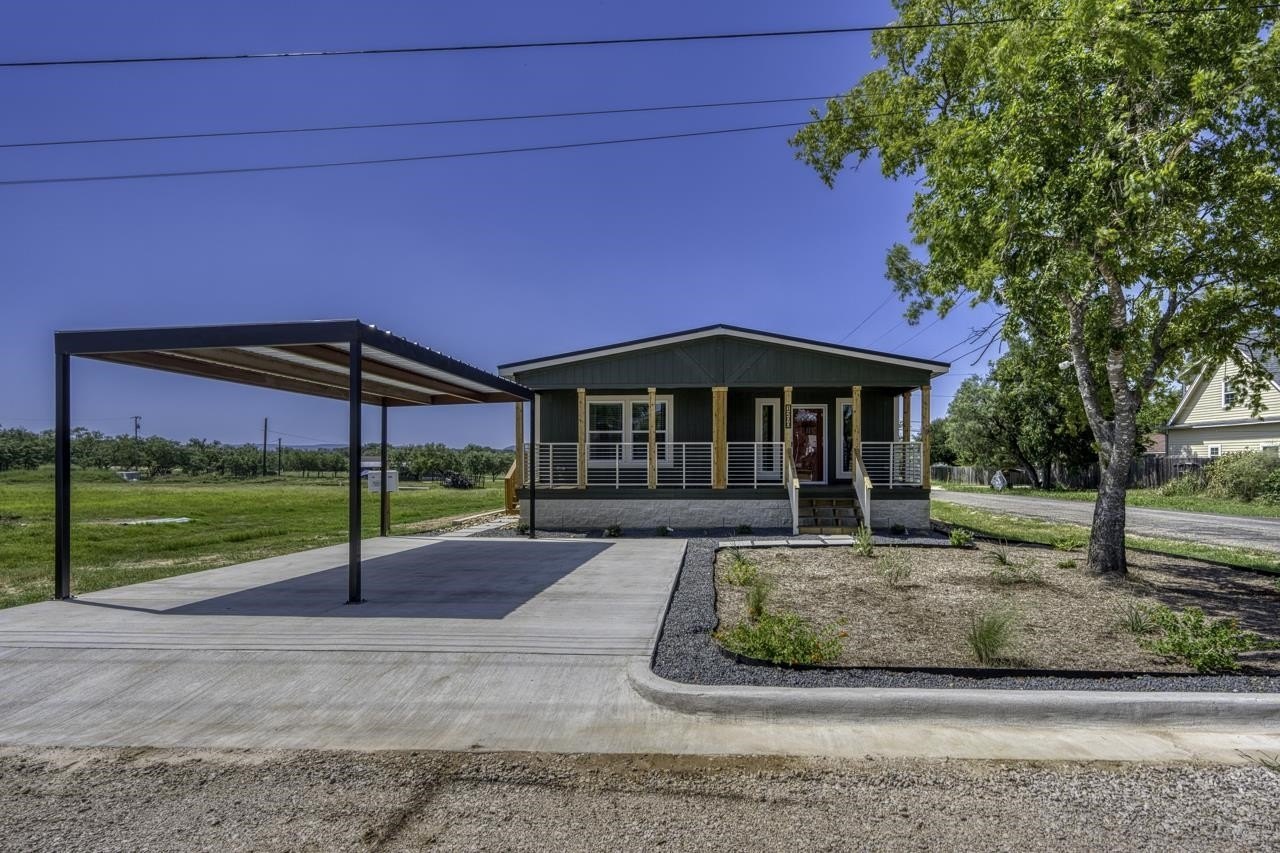 1200 E Green St – photo 1