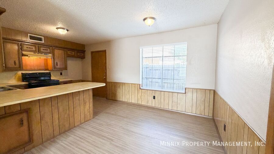 5430 34th St – photo 4