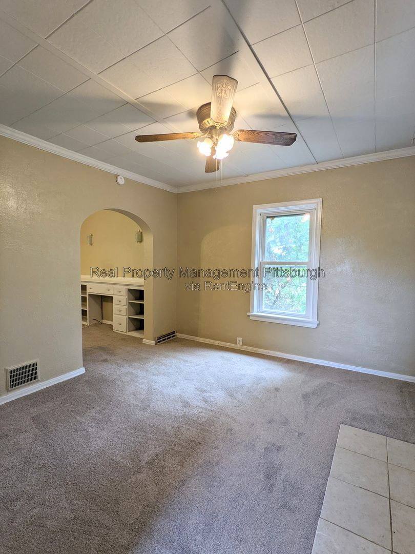 302 W Miller Ave – photo 1