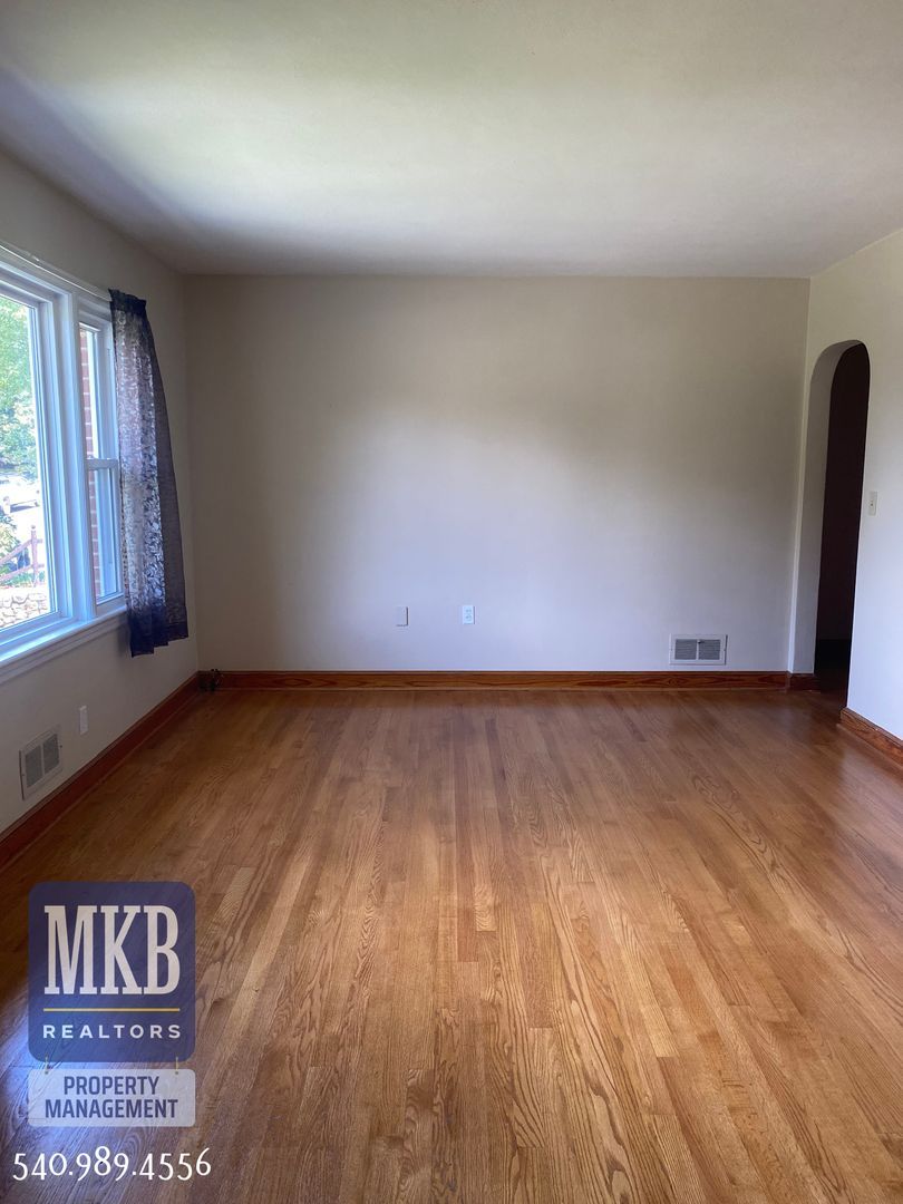3136 Fleetwood Ave SW – photo 4