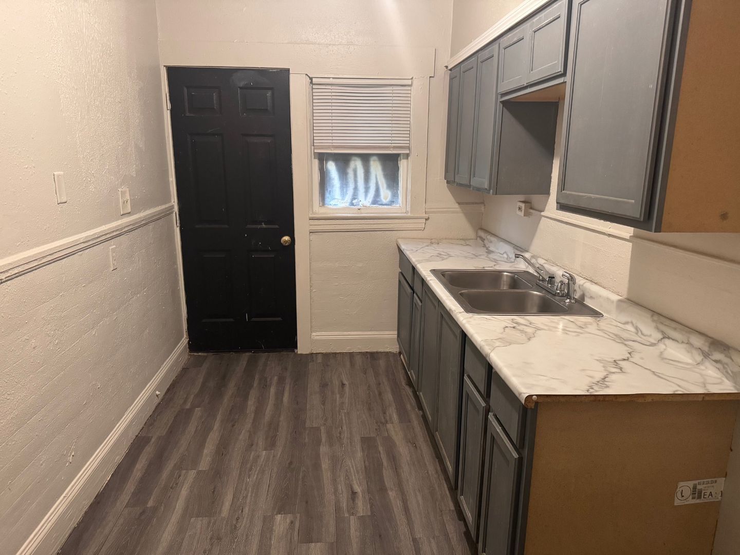 800 E 95th St unit Unit 4 – photo 1