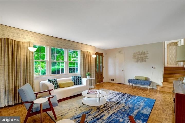 4902 Ravensworth Rd – photo 5