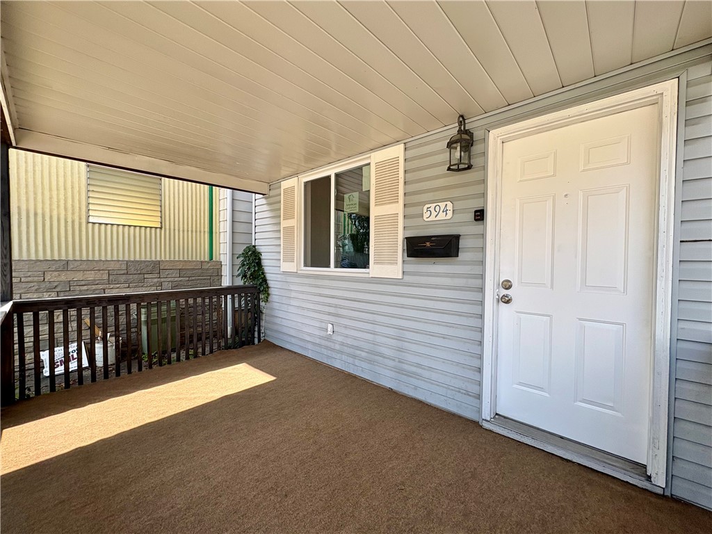594 E Madison St – photo 2