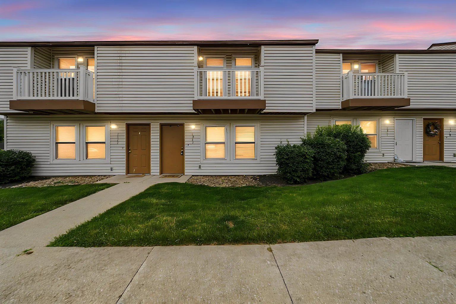 1541 Whitehall Blvd – photo 2