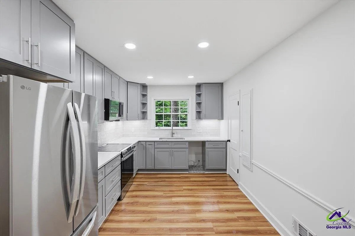 1320 Briarcliff Rd – photo 2