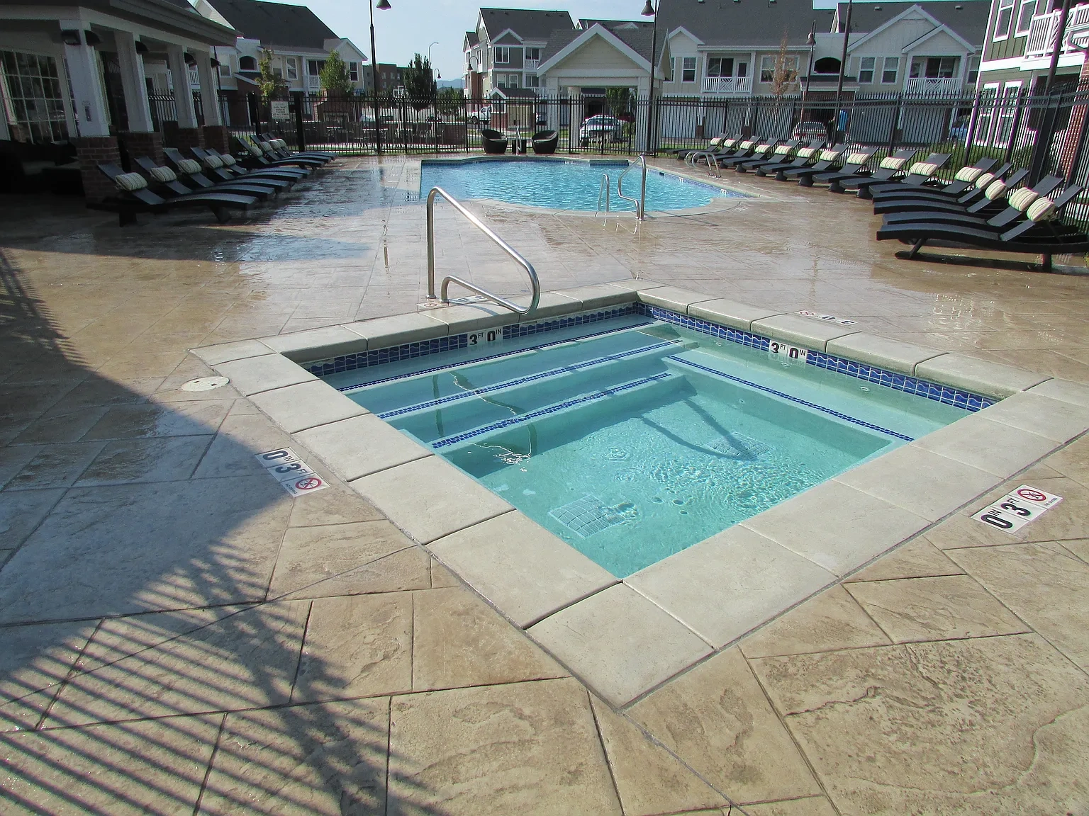 Riverwalk Apartments – photo 1