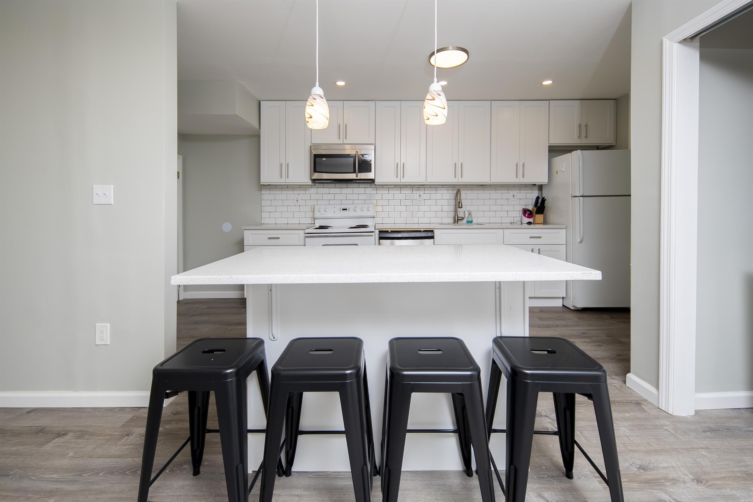 904 Peoples Ave – photo 1