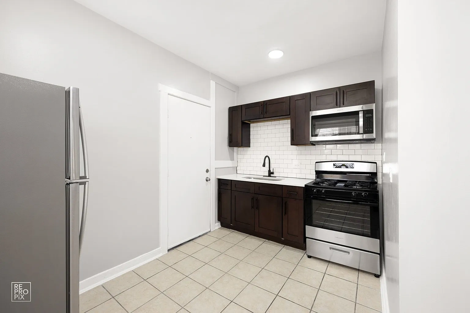 4720 S Drexel – photo 4