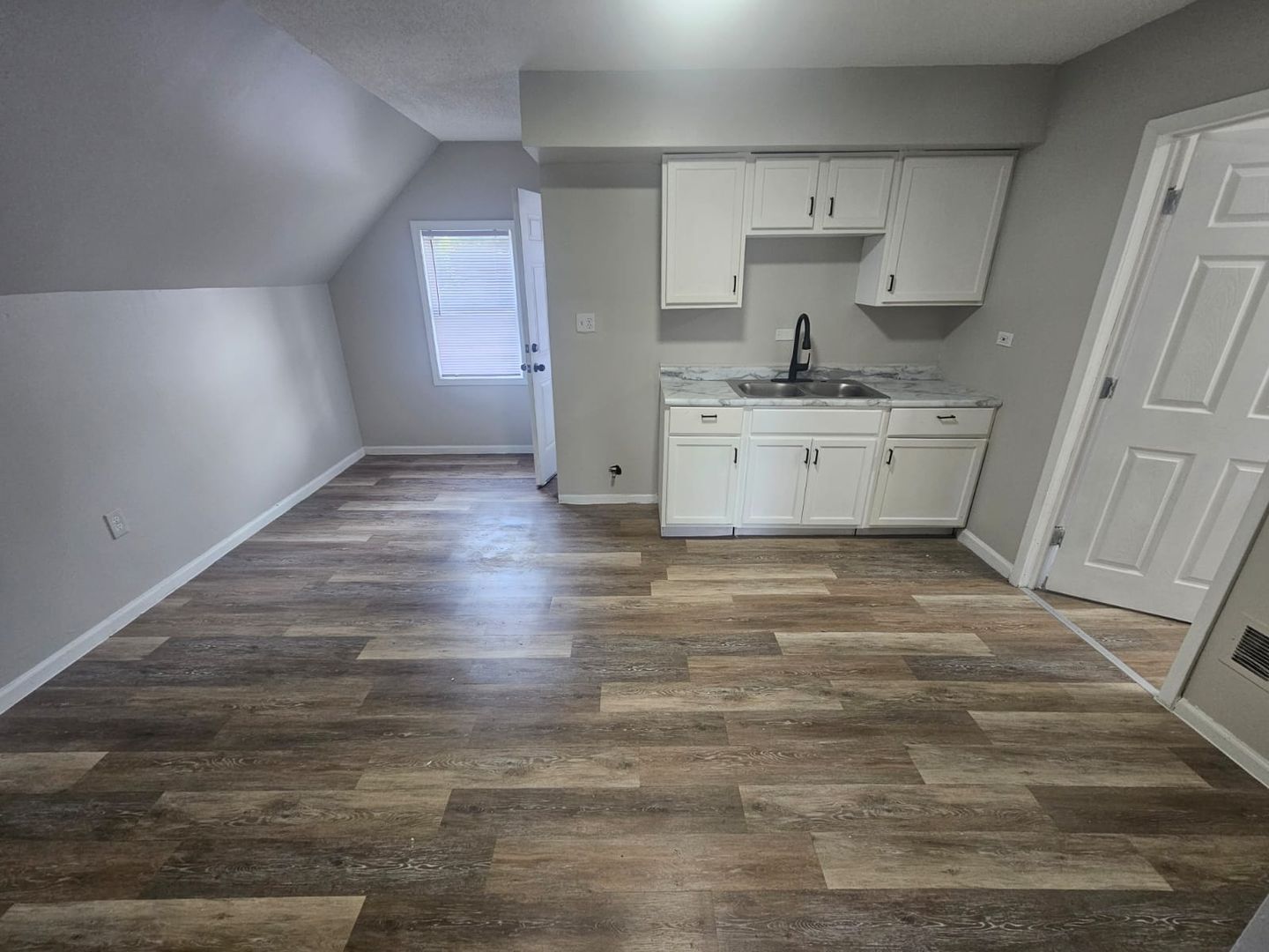 7310 Camden Ave unit Upper – photo 3