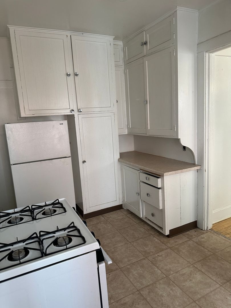 711 Broadway N unit 3 – photo 5