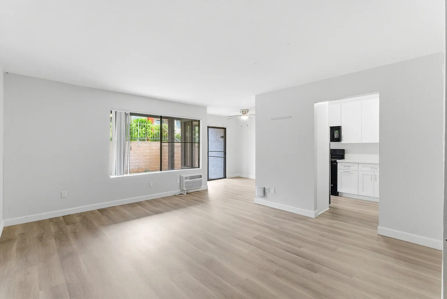 University Crest Apartments - Near UCR – photo 5