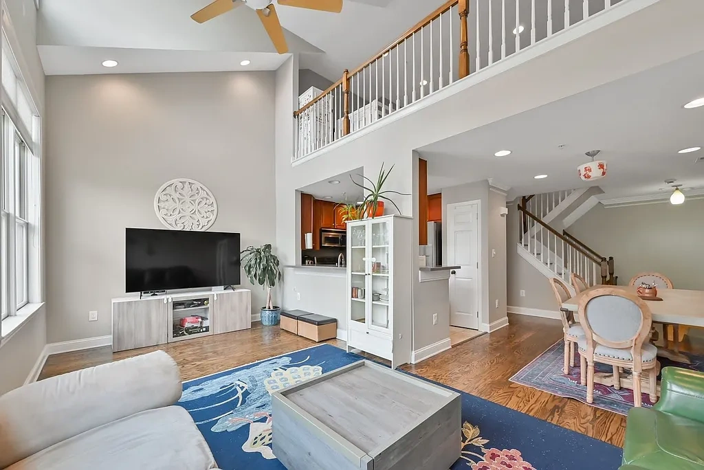 172 Price Ct – photo 3