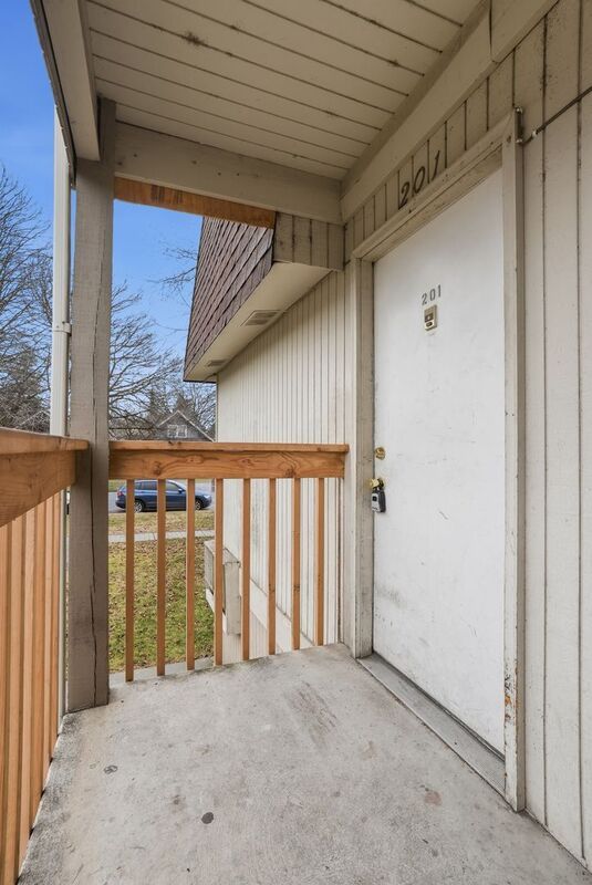 411 E Sinto Ave unit # 201 – photo 3
