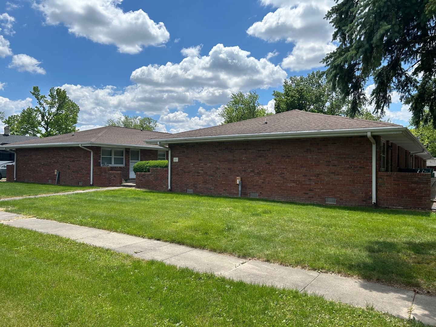 207 E Newkirk St unit 3 – photo 1