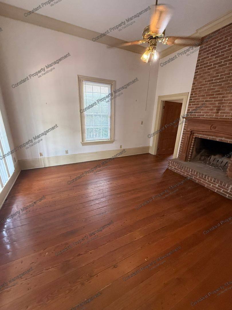 1031 Bond St unit 1 – photo 3