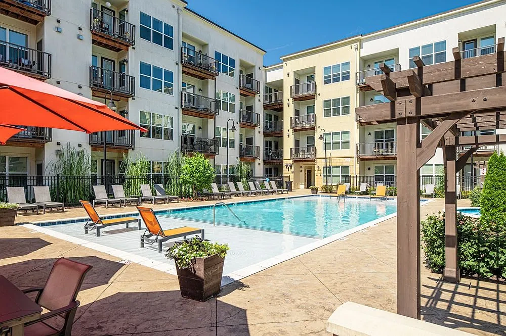 1400 Main St at Southpointe Town Center – photo 4