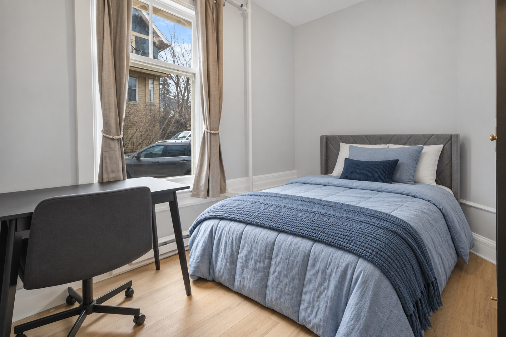 401 College Ave unit 403-4 – photo 4