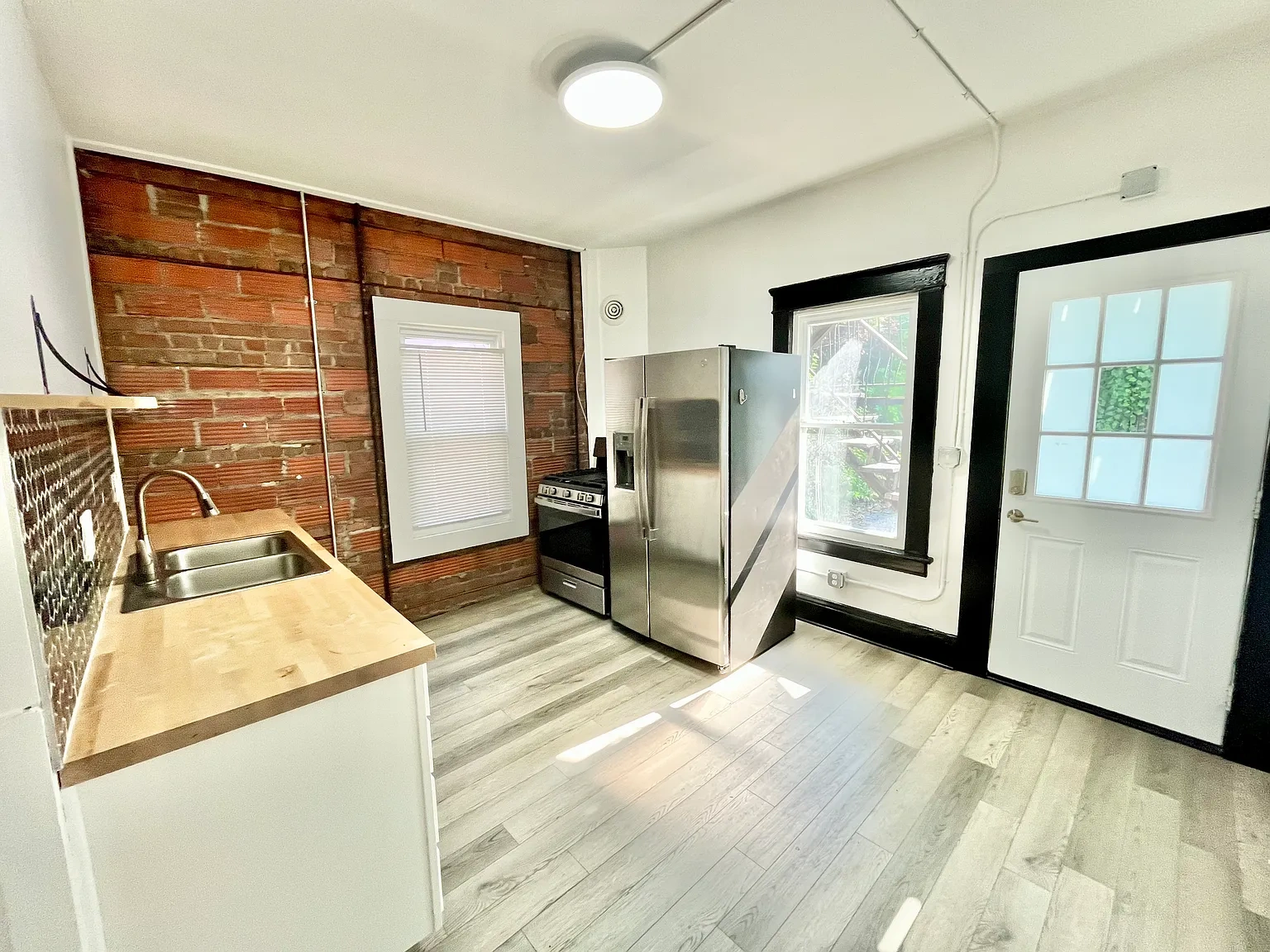 1331 W 65th St – photo 4