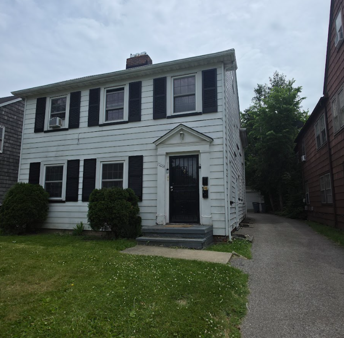 17014 Kenyon Rd unit Down – photo 1