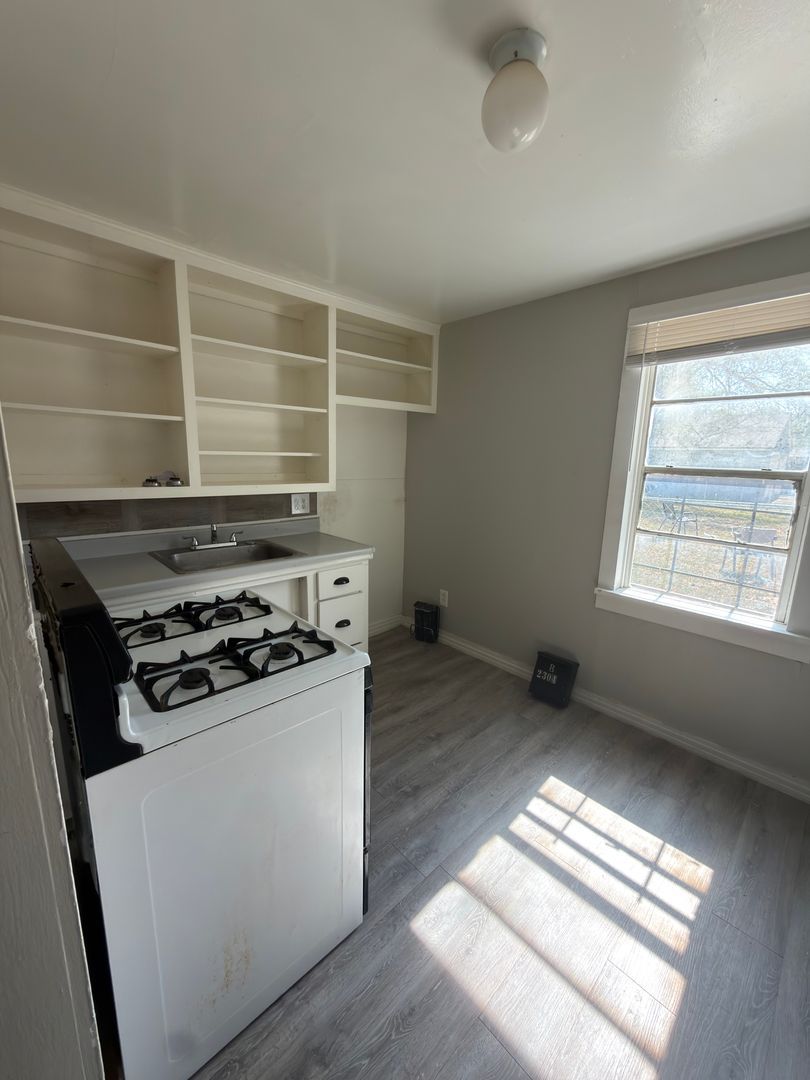 2304 Avenue V unit A – photo 3
