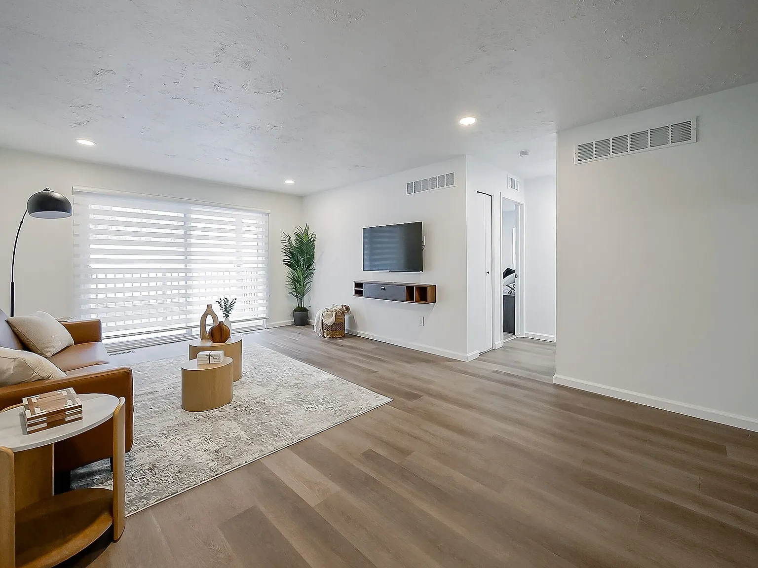 All New Luxury Living In Plymouth – Floor plan