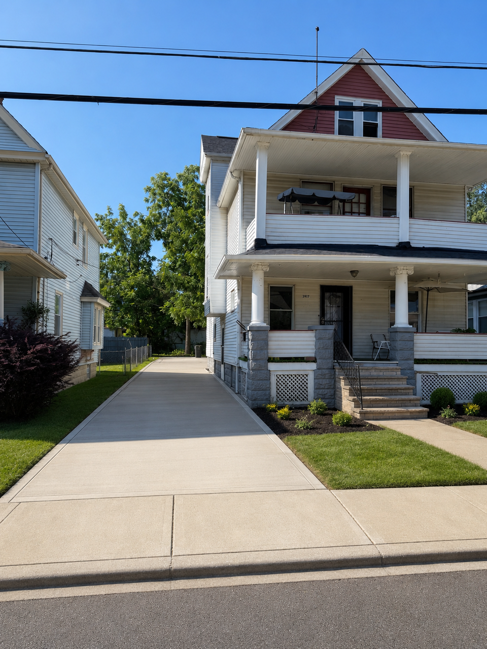 3917 Clybourne Ave unit UP – photo 1
