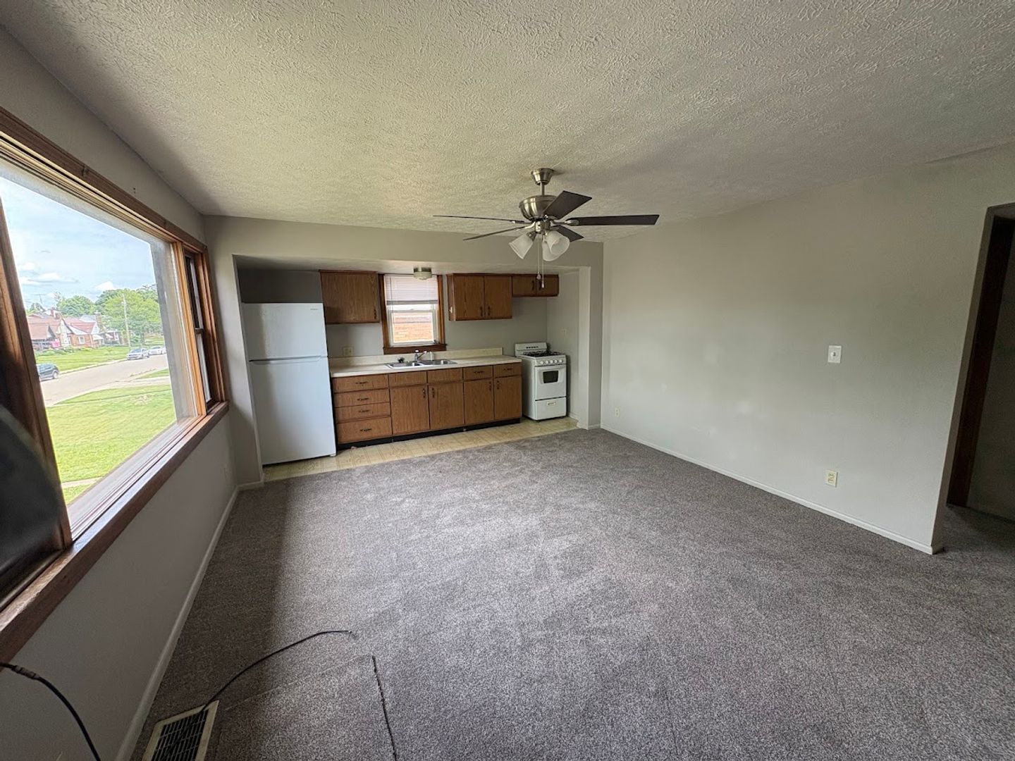 110 29th St NE – photo 2