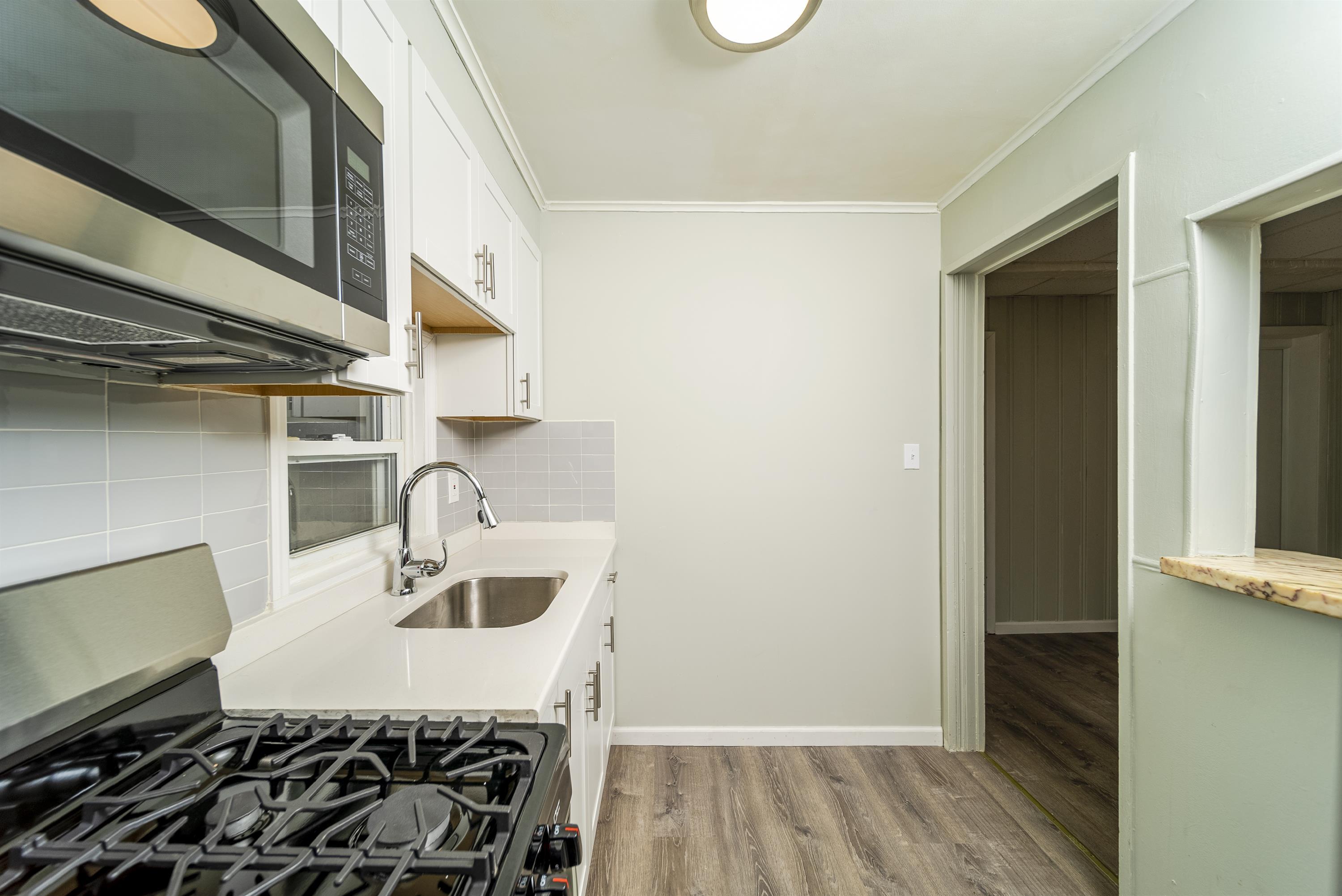 139 N Pine Ave – photo 3