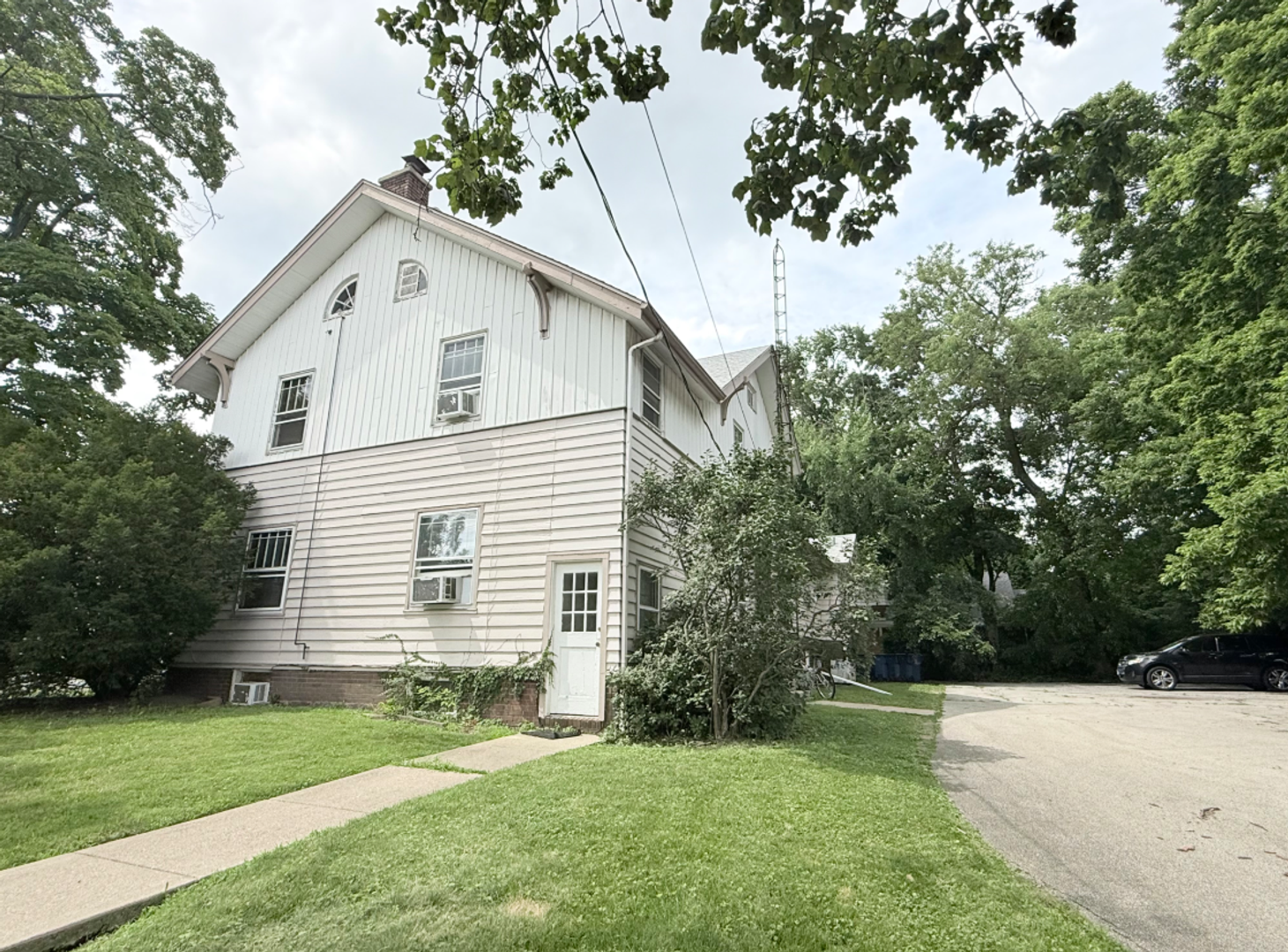 801 N Mclean St unit Unit 4 – photo 1