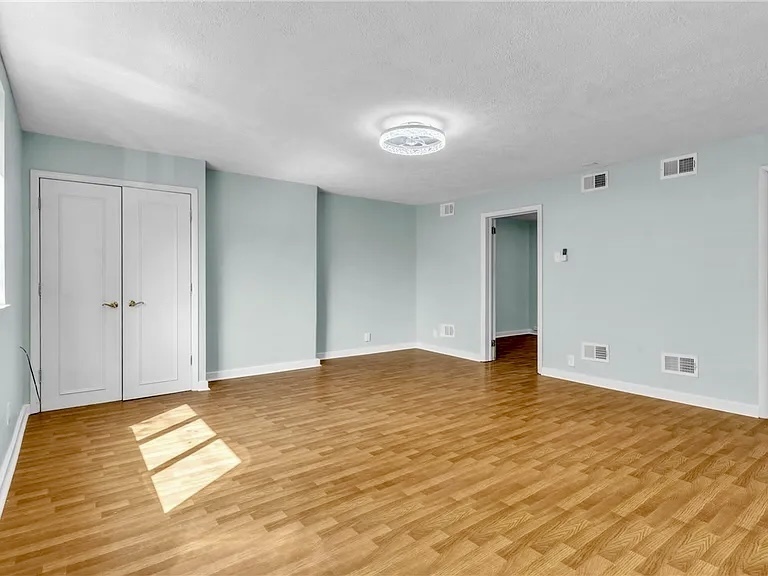 5132 Butler St unit 1 – photo 4