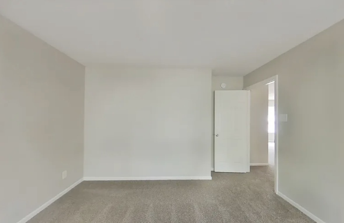 2420 Gideon Dr – photo 4