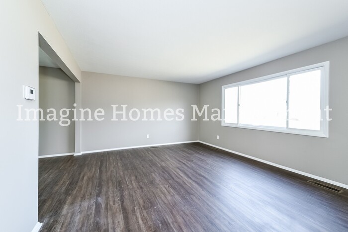 9200 Whitewood Rd – photo 3