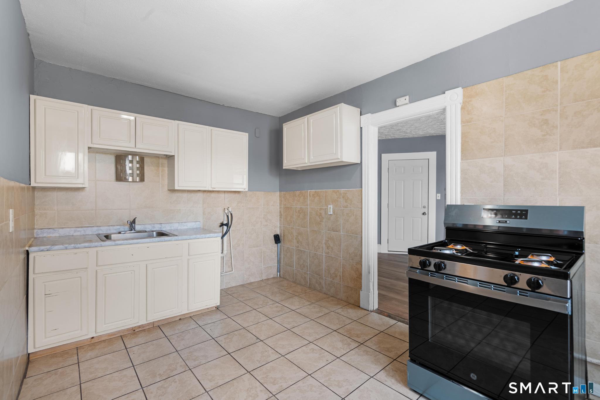66 Standish St unit 2W – photo 2