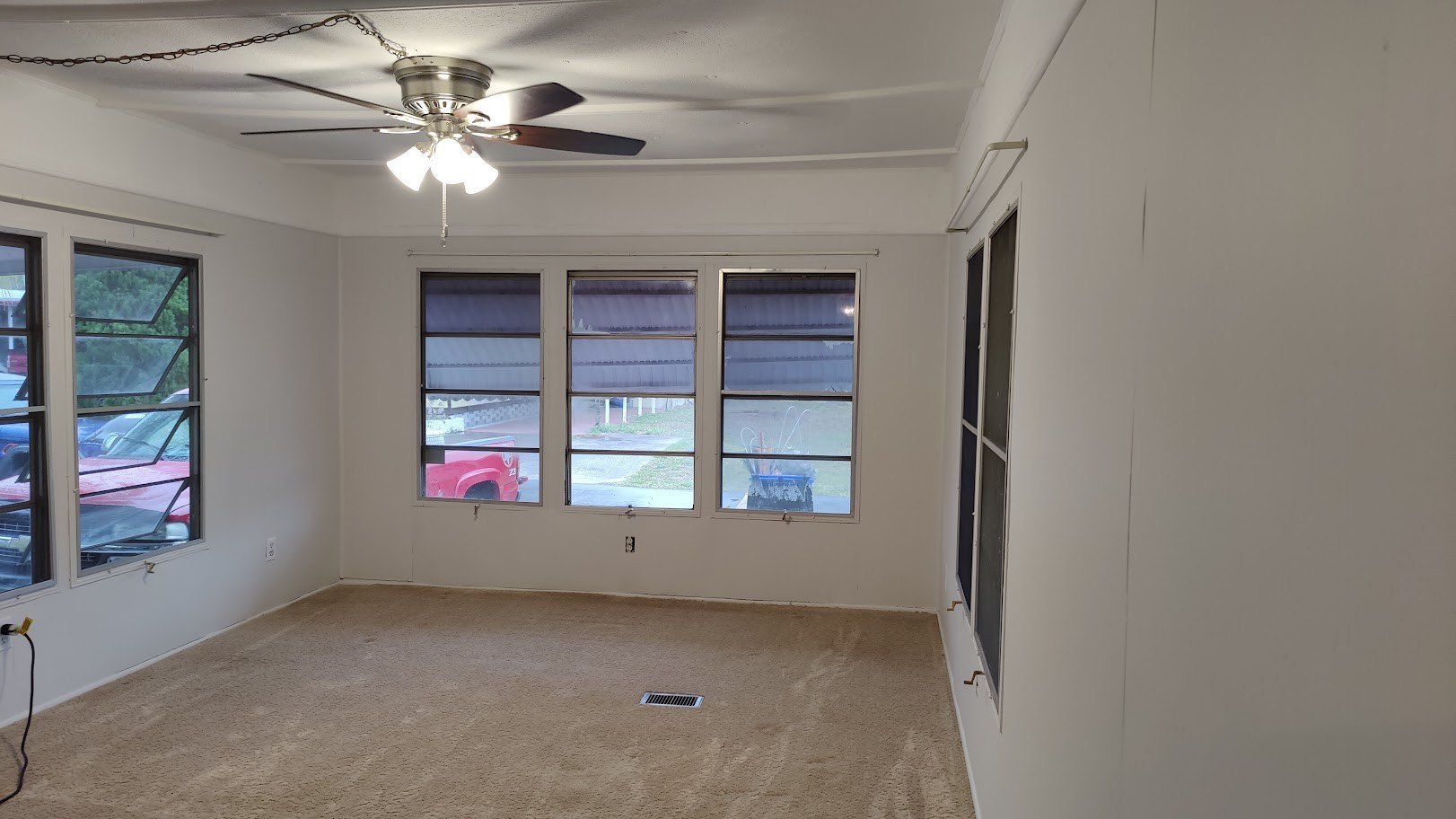 11 Sophie Ave #11 – photo 1