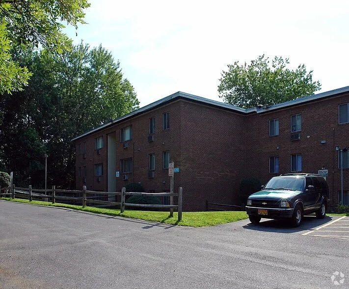 Woodhaven Apartments – photo 3