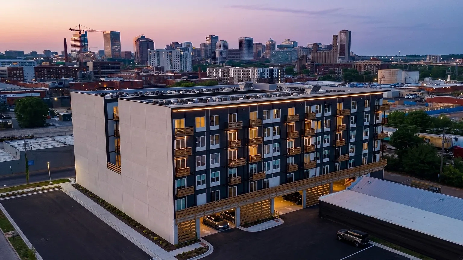 The Hub Apartments – photo 2
