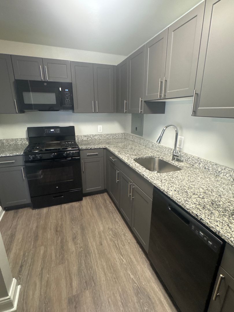 3331 Hewitt Ave unit 3331 #103 – photo 5