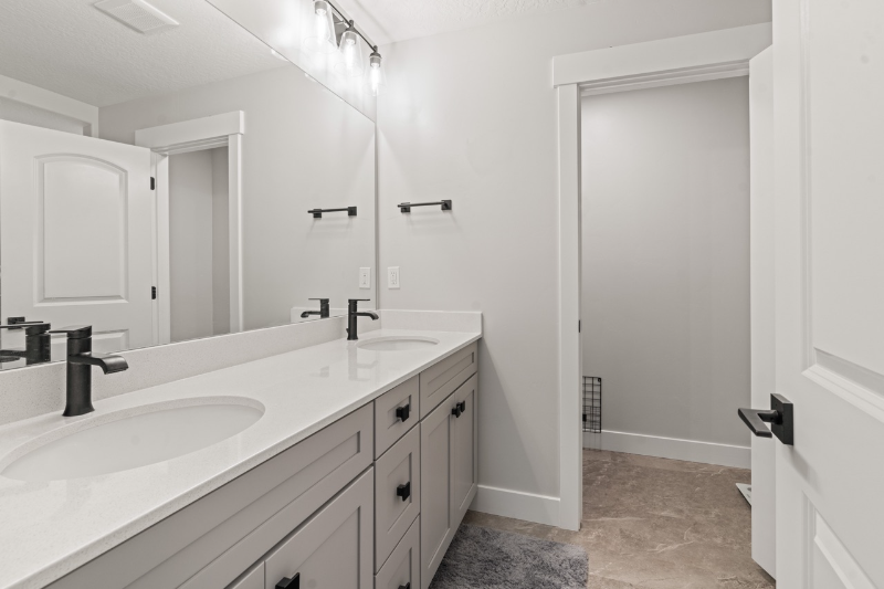 2081 N 4100 W unit 2081 N 4100 W – photo 3