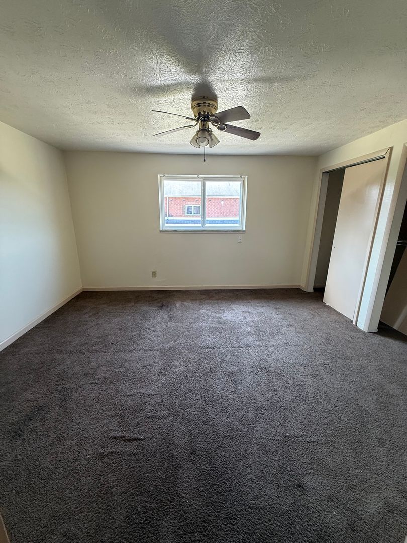 23921 Banbury Cir unit 7 – photo 3